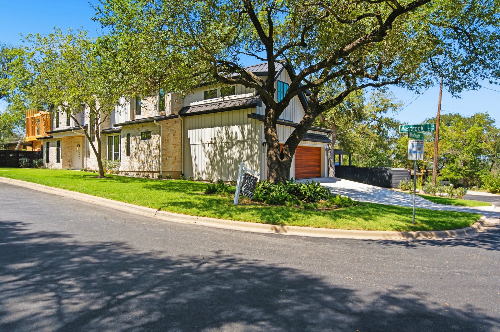 2301 Westworth Ave — Front Exterior