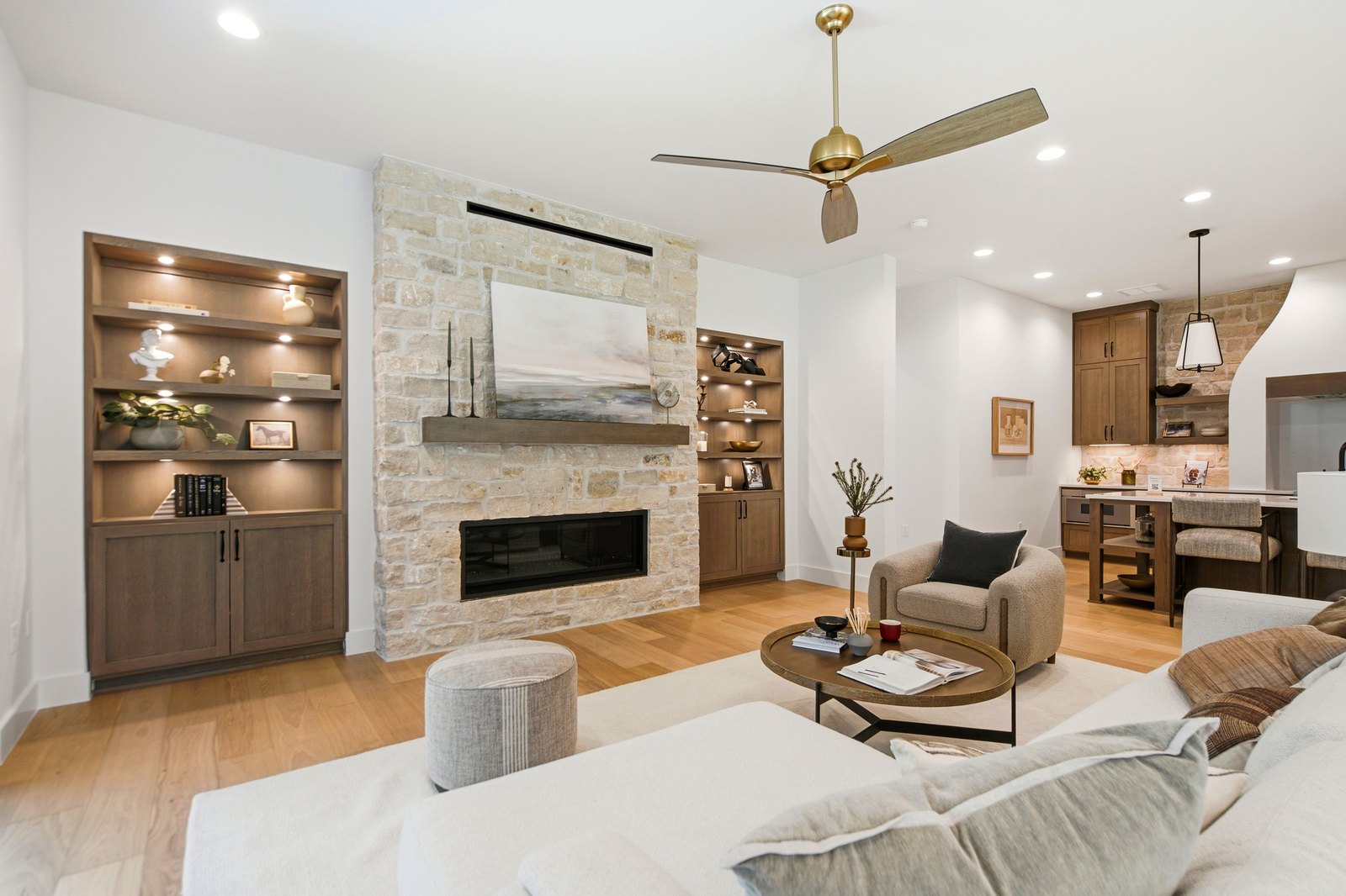 2301 Westworth Ave — Photo 10