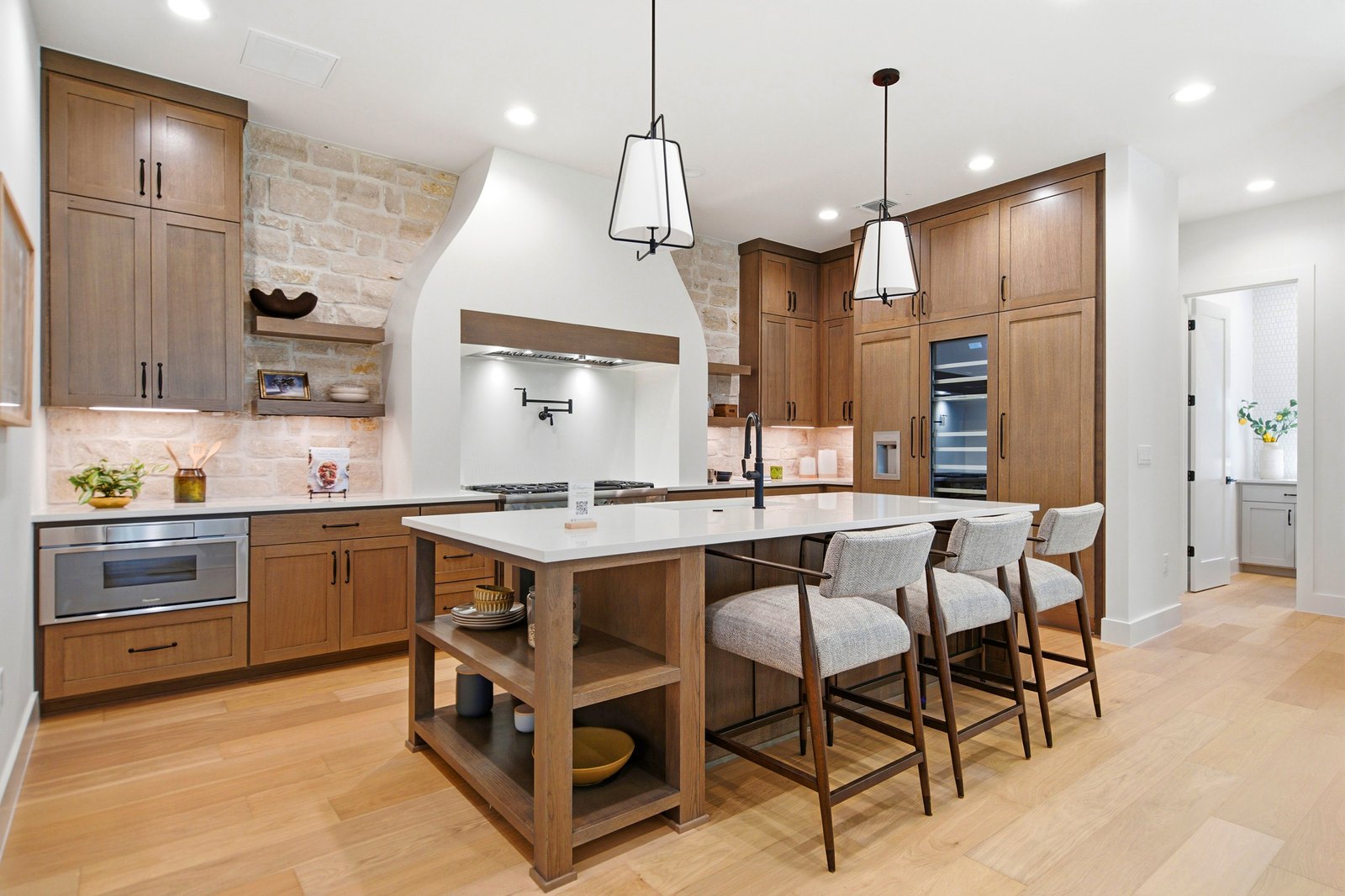 2301 Westworth Ave — Photo 13