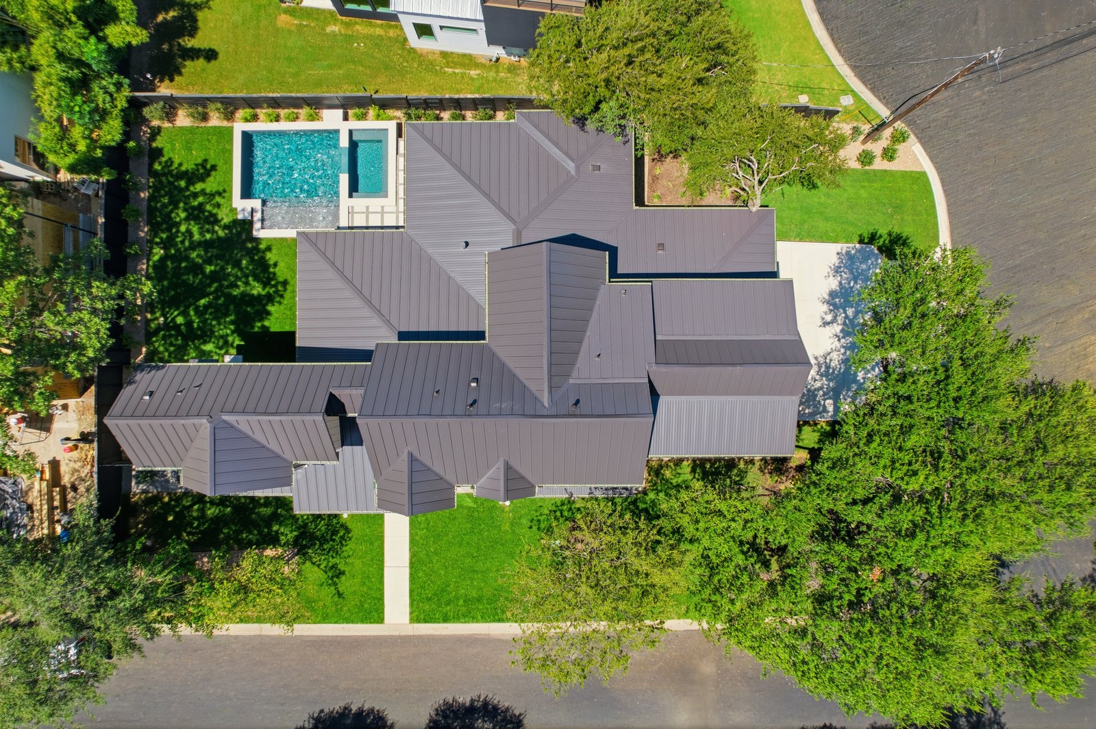2301 Westworth Ave — Photo 45